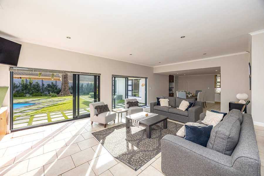 4 Bedroom Property for Sale in Amanda Glen Western Cape